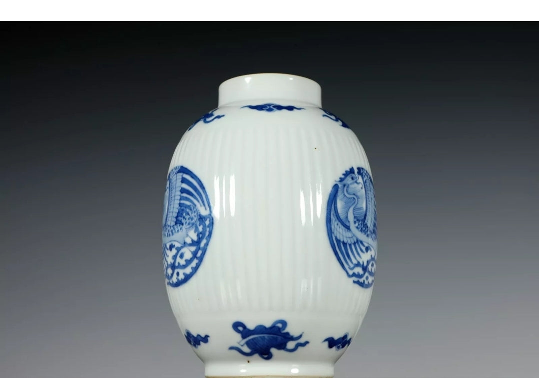 ANTIQUE Fine Rare Qing Dynasty Chinese Porcelain Blue and White Phoenix Pot