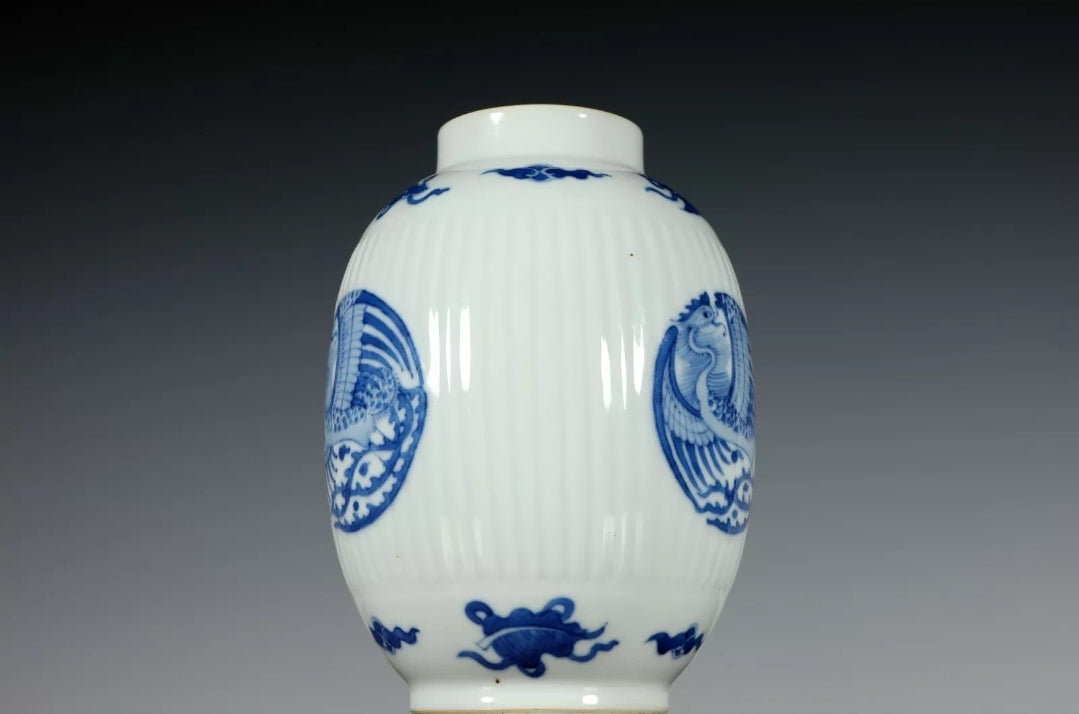 ANTIQUE Fine Rare Qing Dynasty Chinese Porcelain Blue and White Phoenix Pot