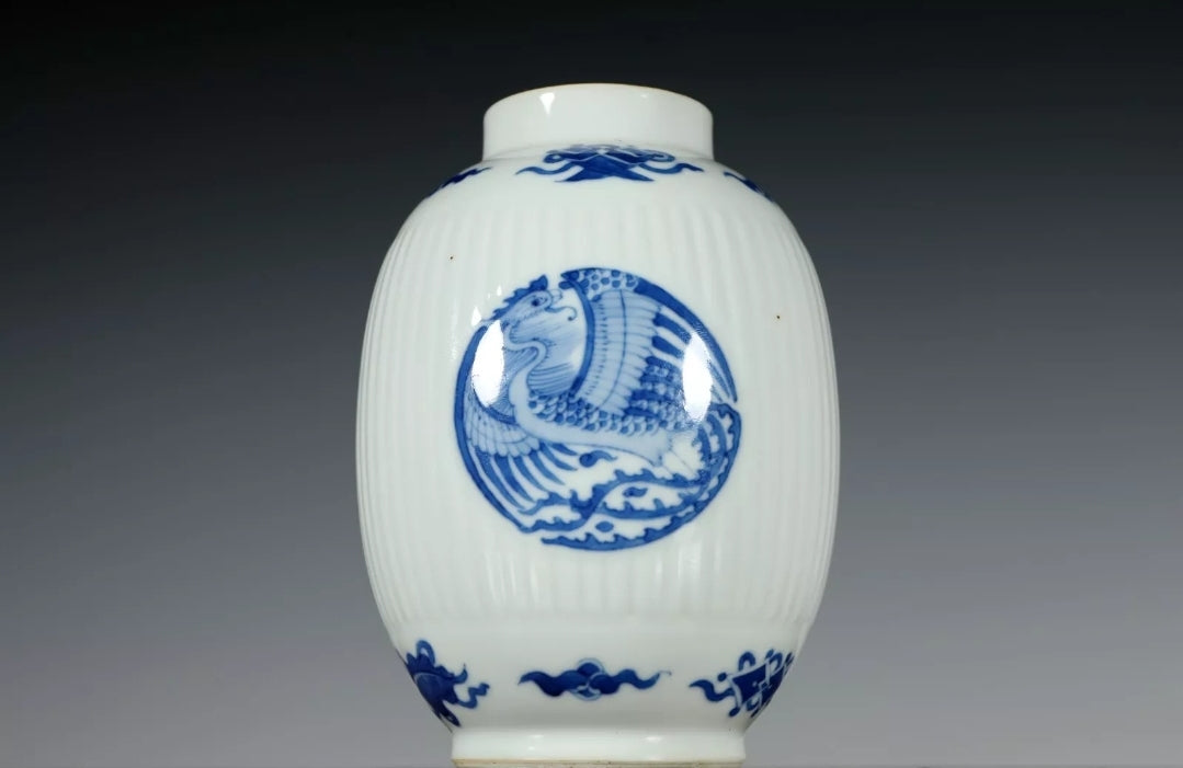 ANTIQUE Fine Rare Qing Dynasty Chinese Porcelain Blue and White Phoenix Pot