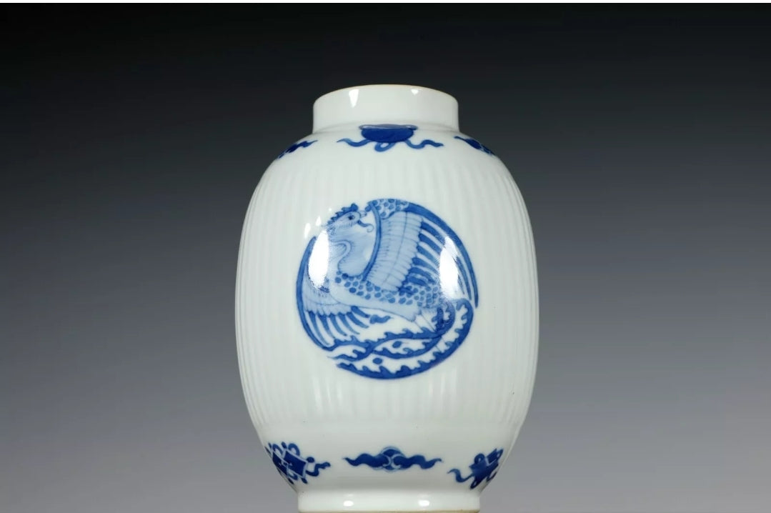 ANTIQUE Fine Rare Qing Dynasty Chinese Porcelain Blue and White Phoenix Pot